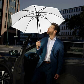 Fare Skylight 7749 windproof middelgrote paraplu met ledlamp wit